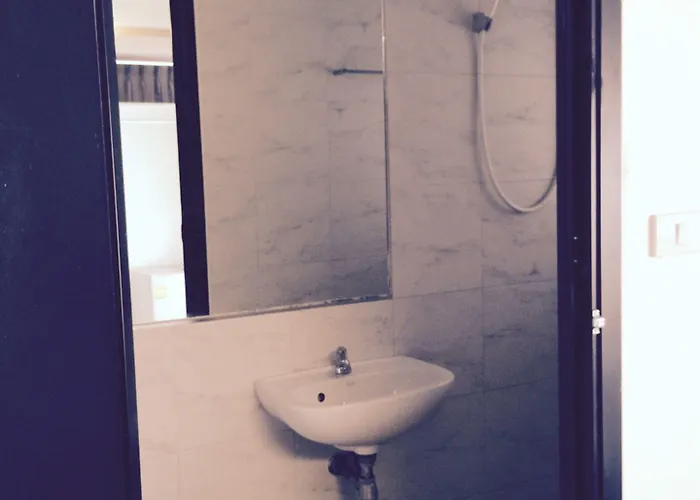 Nine Place Sukhumvit 40 Hotel 3*