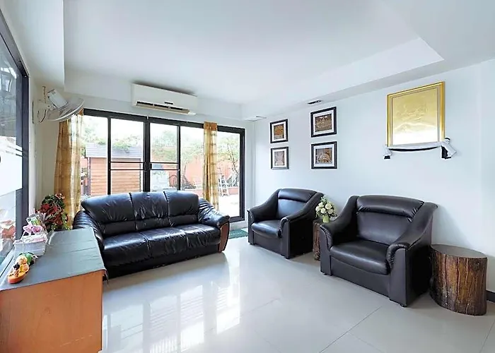 Nine Place Sukhumvit 40 Hotel 3*