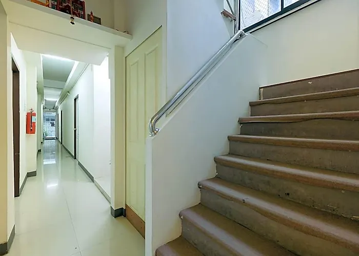 Nine Place Sukhumvit 40 Hotel