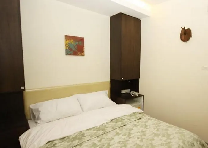 Hotel Nine Place Sukhumvit 40 3*